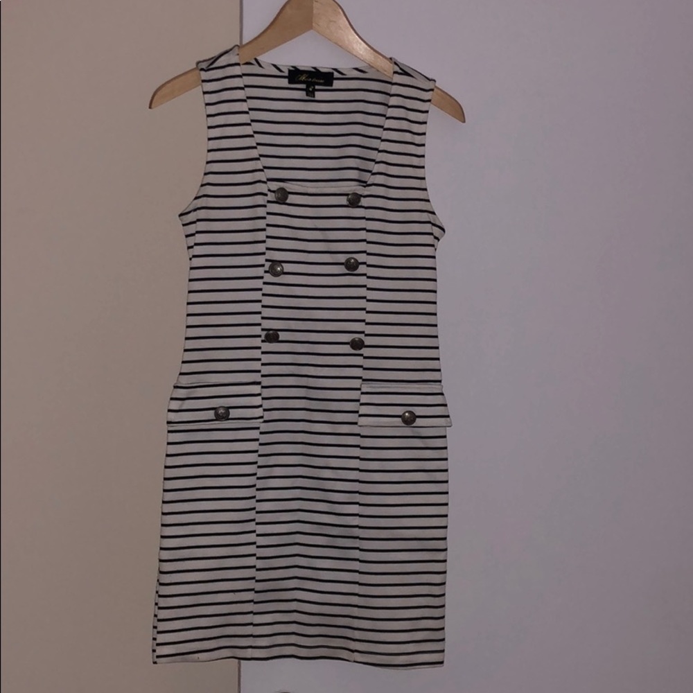 Monteau dress. Size M.